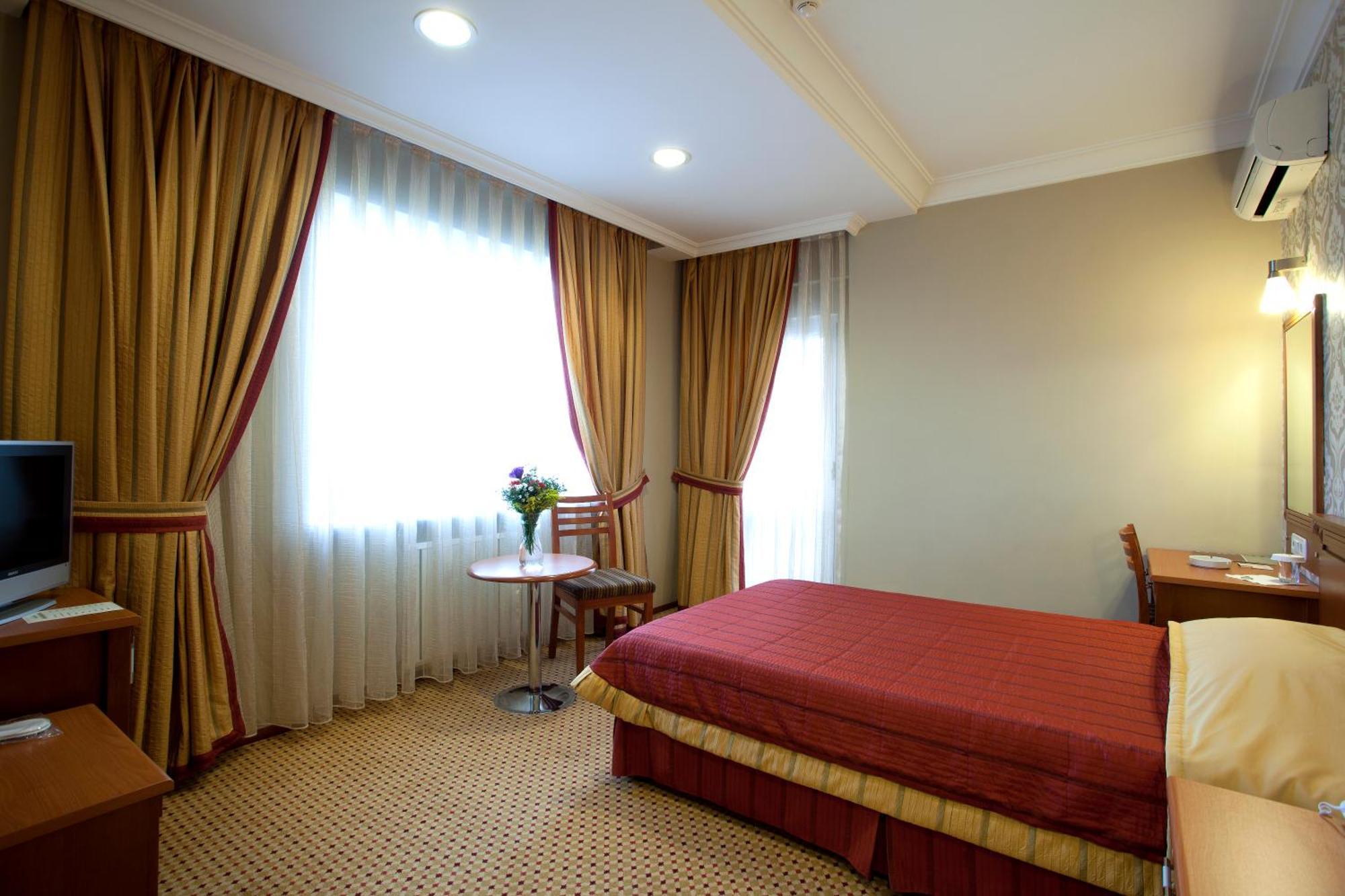 Sefa Hotel 2 Corlu Exterior photo
